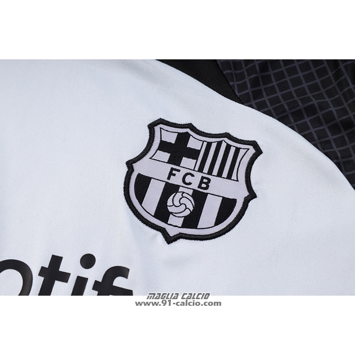Tuta da Track
 Barcellona

 Manica Corta
 2023-2024 Grigio
 - Pantaloncini
